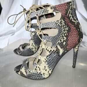 Zara leather booties with a chic, edgy vibe!